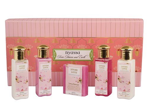 A Delicate Bath Ritual \"Divine Lotus\" Gift Set